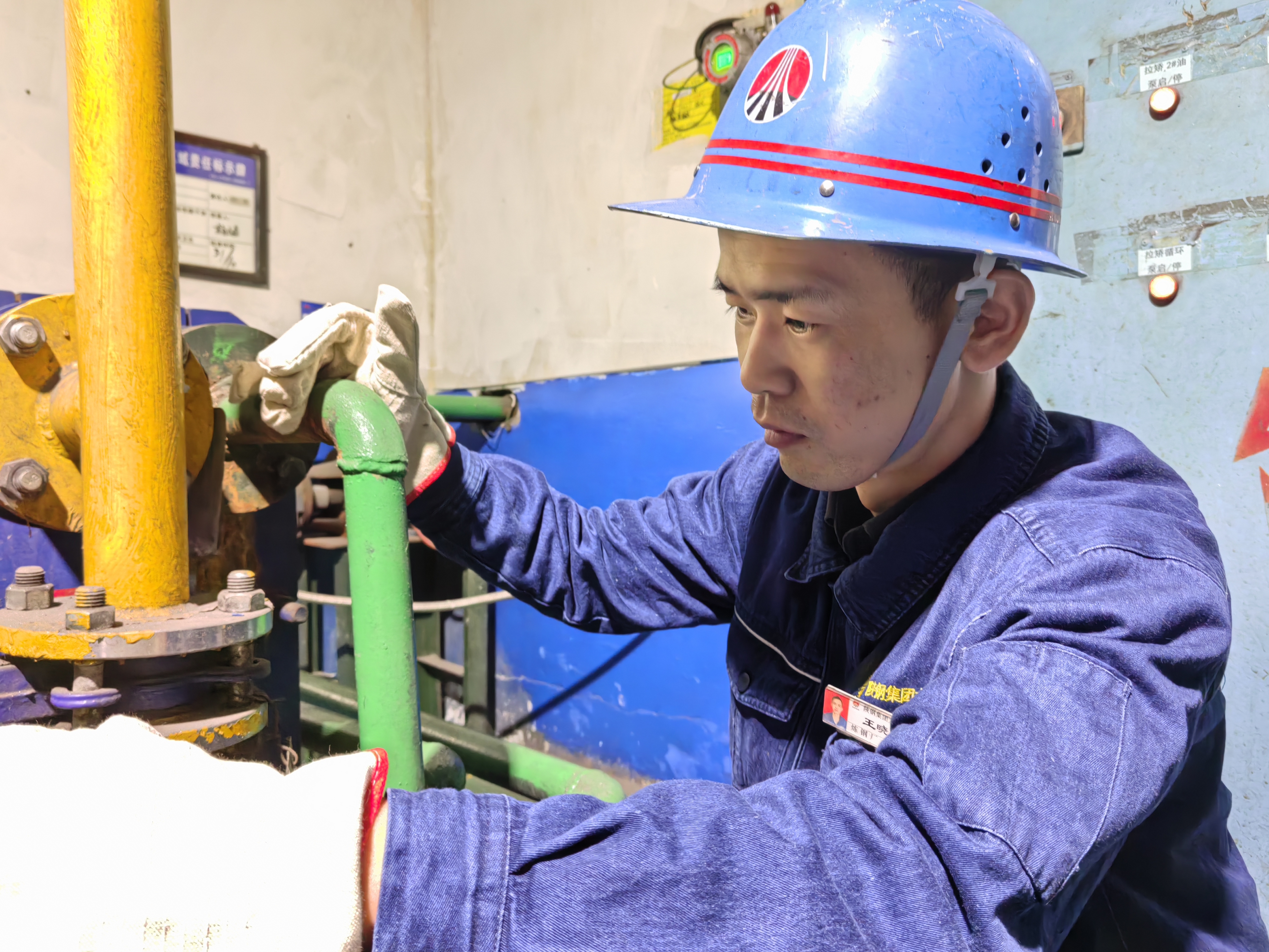 鋼鐵戰(zhàn)線上的“王牌焊工” 鋼鐵戰(zhàn)線上的“王牌焊工”