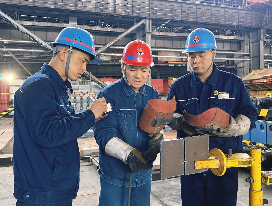 鋼鐵戰(zhàn)線上的“王牌焊工” 鋼鐵戰(zhàn)線上的“王牌焊工”