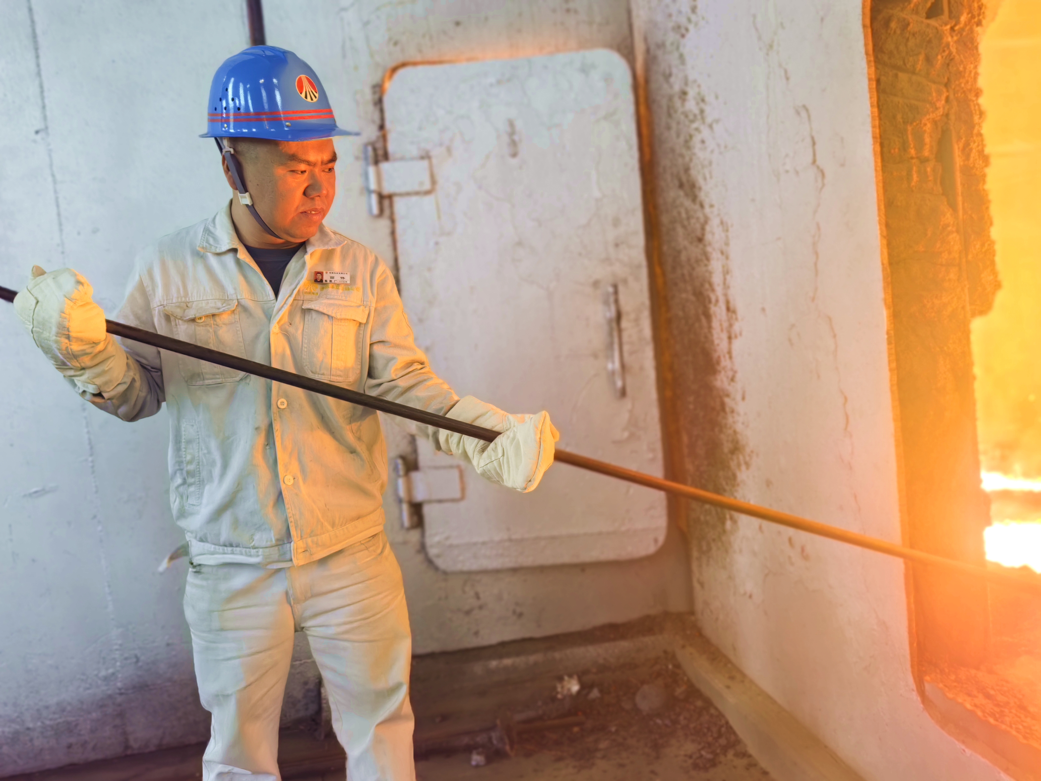 優(yōu)質(zhì)鐵水“成績單”是這樣“煉”成的 優(yōu)質(zhì)鐵水“成績單”是這樣“煉”成的