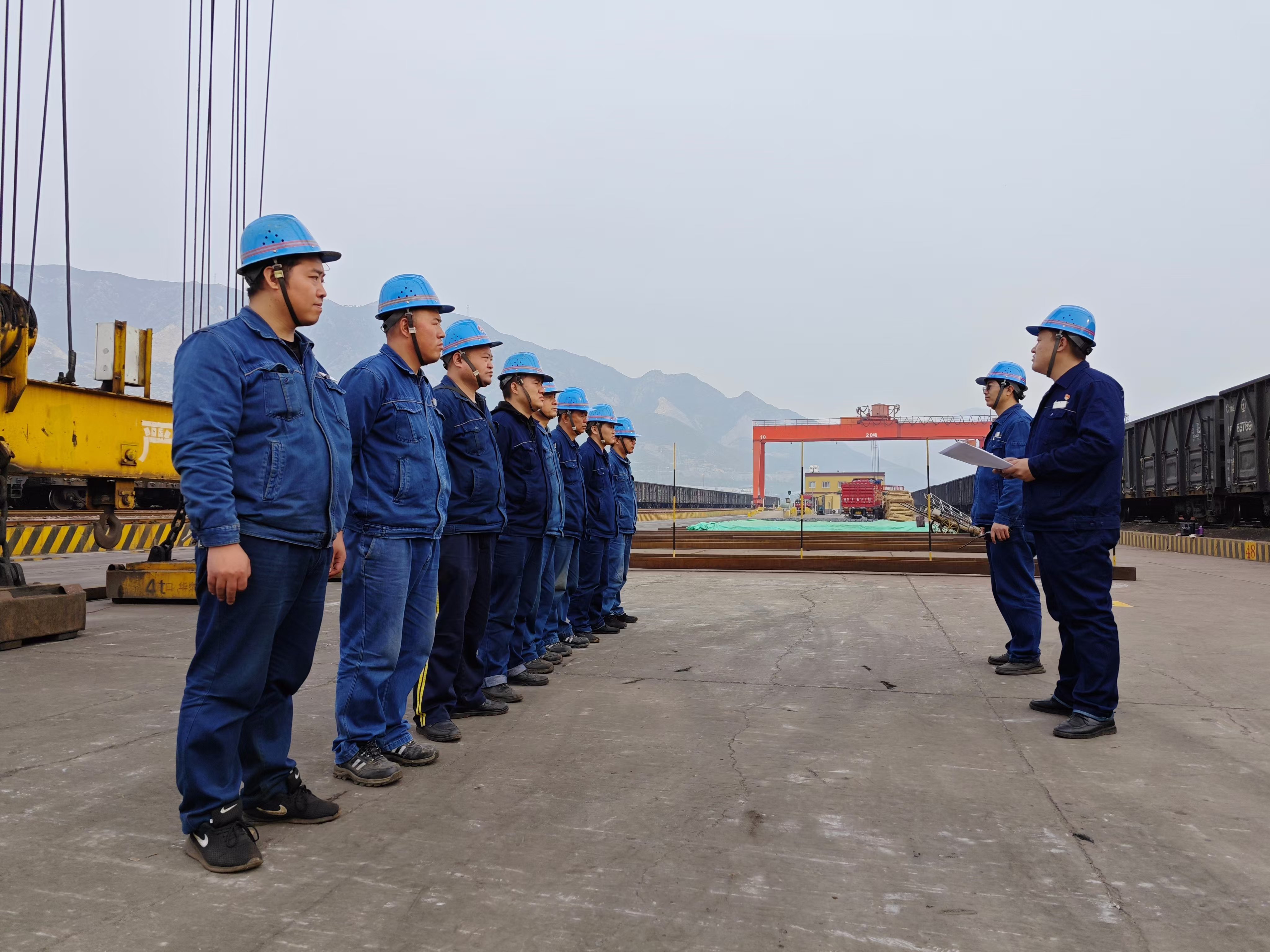 決勝總目標(biāo) 我們的關(guān)鍵詞是…… 決勝總目標(biāo) 我們的關(guān)鍵詞是……