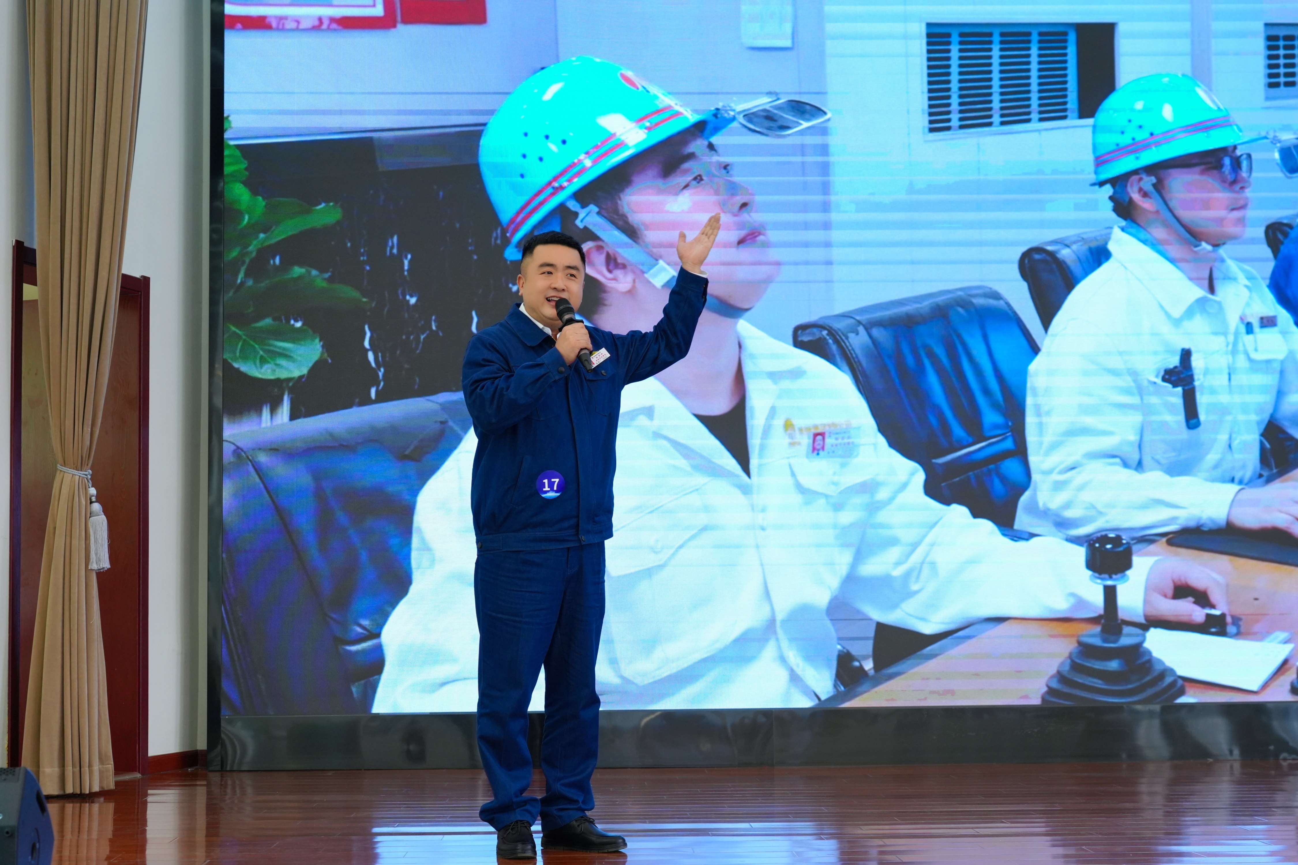 實踐出“真”知 專注出“深”知 ——合金工平凡崗位上的非凡價值 實踐出“真”知 專注出“深”知 ——合金工平凡崗位上的非凡價值