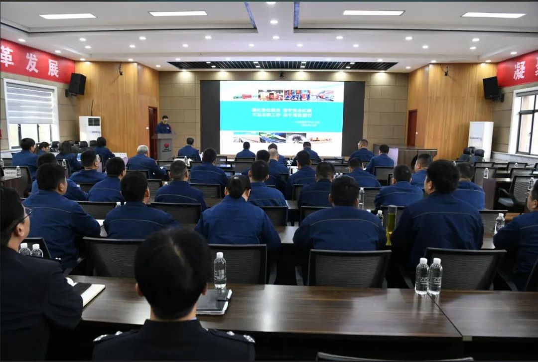 龍鋼公司安全專業人才大檢閱激發人才活力 龍鋼公司安全專業人才大檢閱激發人才活力