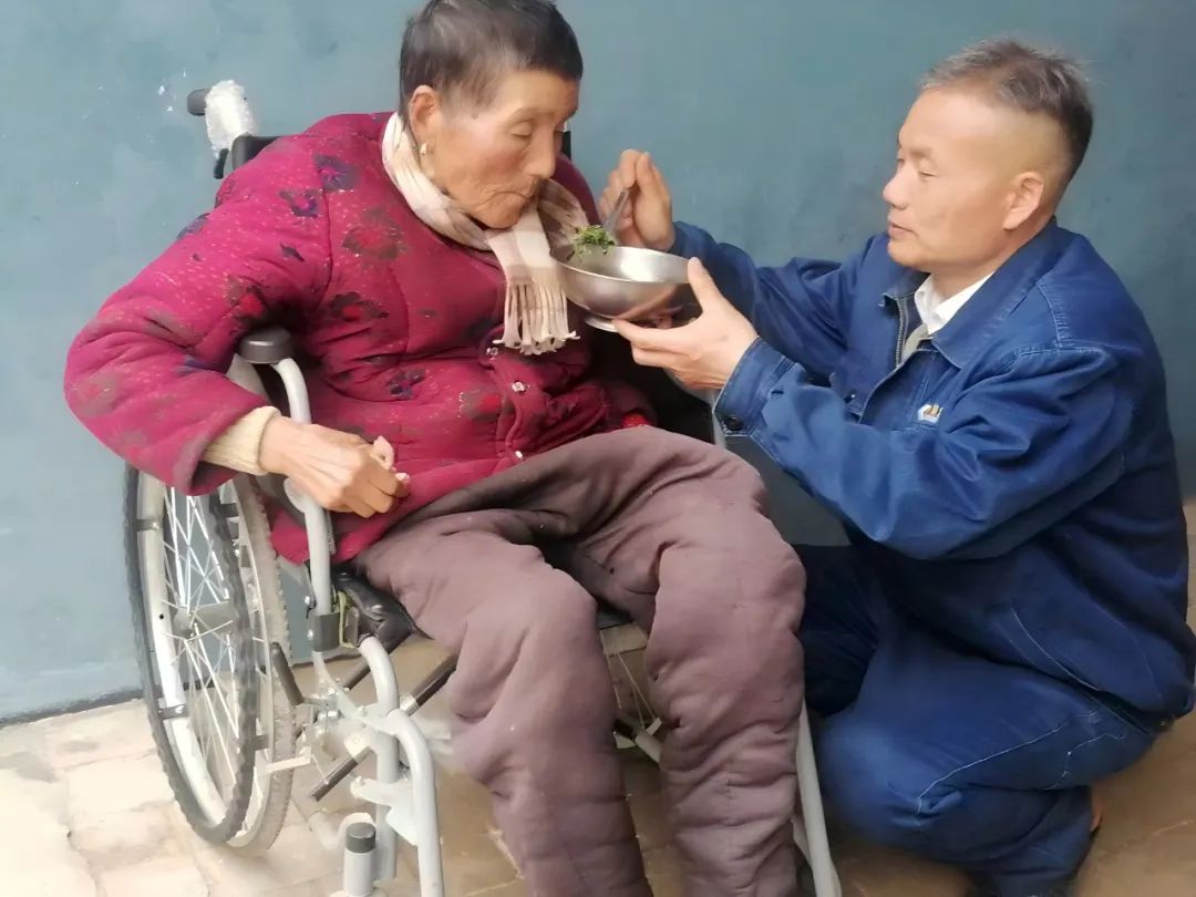 陜鋼集團(tuán)龍鋼公司職工楊串會榮獲陜煤集團(tuán)2024年度“最美員工” 陜鋼集團(tuán)龍鋼公司職工楊串會榮獲陜煤集團(tuán)2024年度“最美員工”