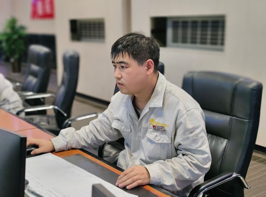 禮贊!寒冬中砥礪奮進的鋼鐵脊梁 禮贊!寒冬中砥礪奮進的鋼鐵脊梁