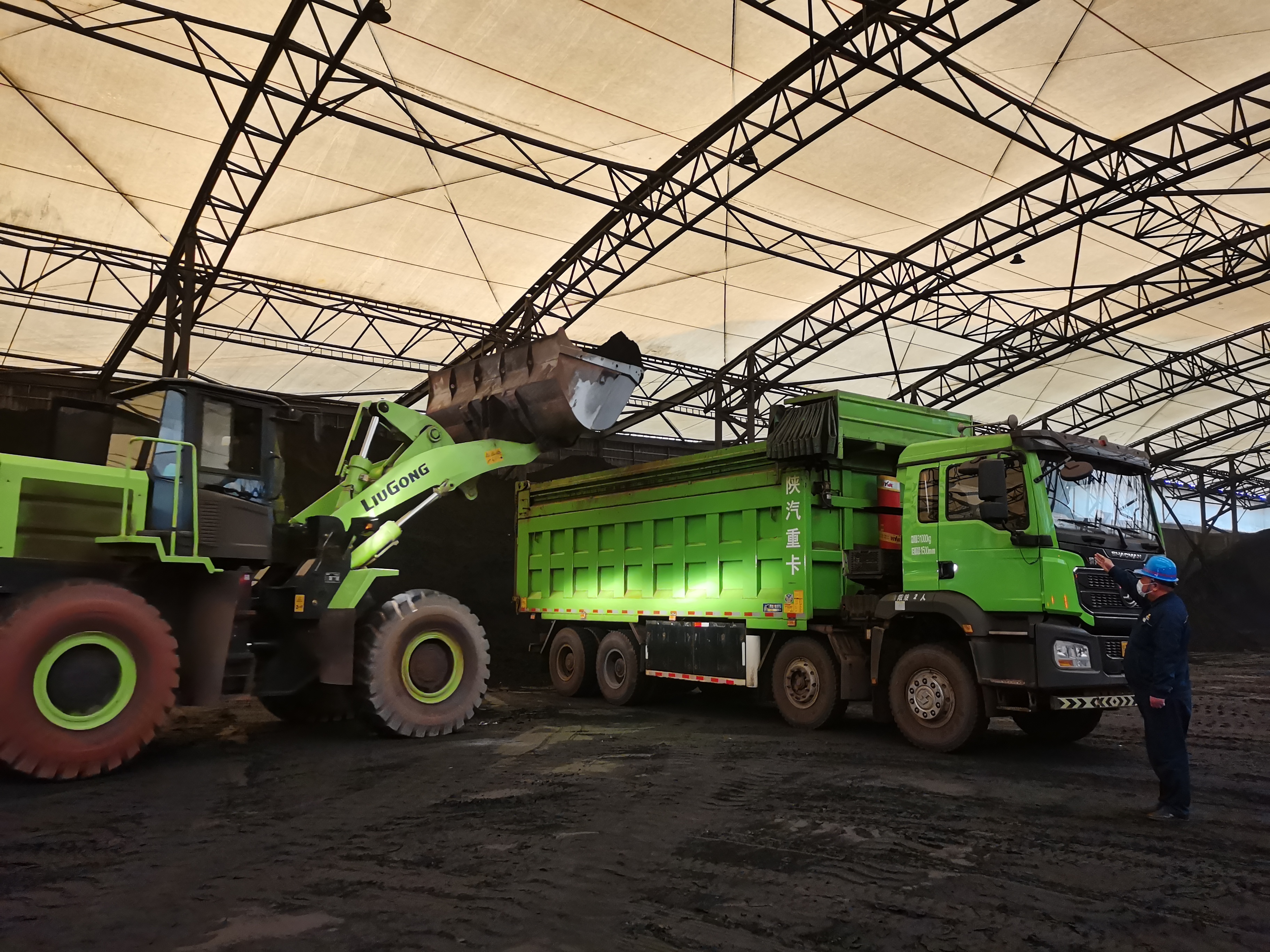 “硬核”擔當 生產保供成績亮眼 “硬核”擔當 生產保供成績亮眼