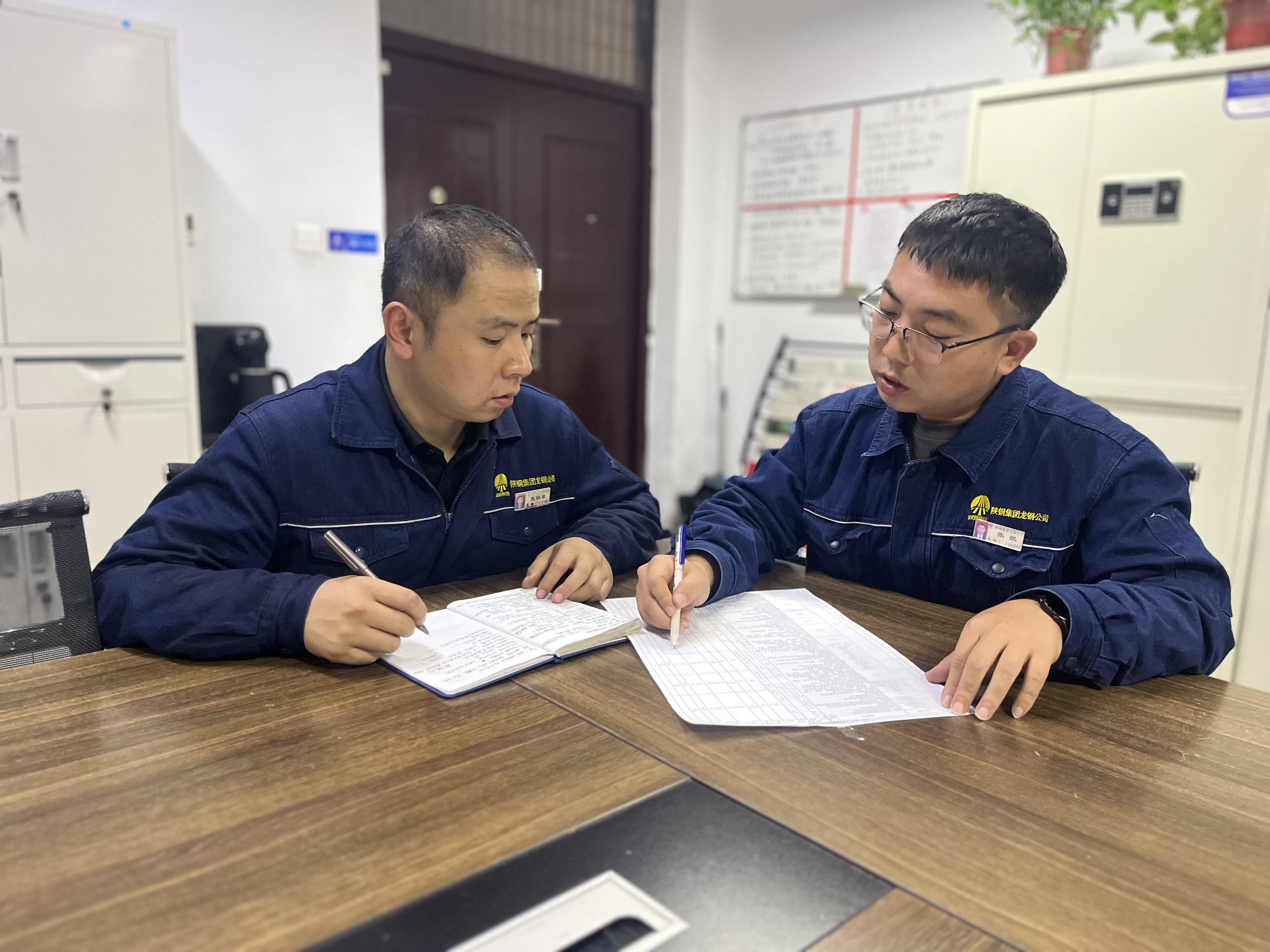 揚(yáng)帆起航正當(dāng)時(shí) 乘風(fēng)破浪啟新程 揚(yáng)帆起航正當(dāng)時(shí) 乘風(fēng)破浪啟新程