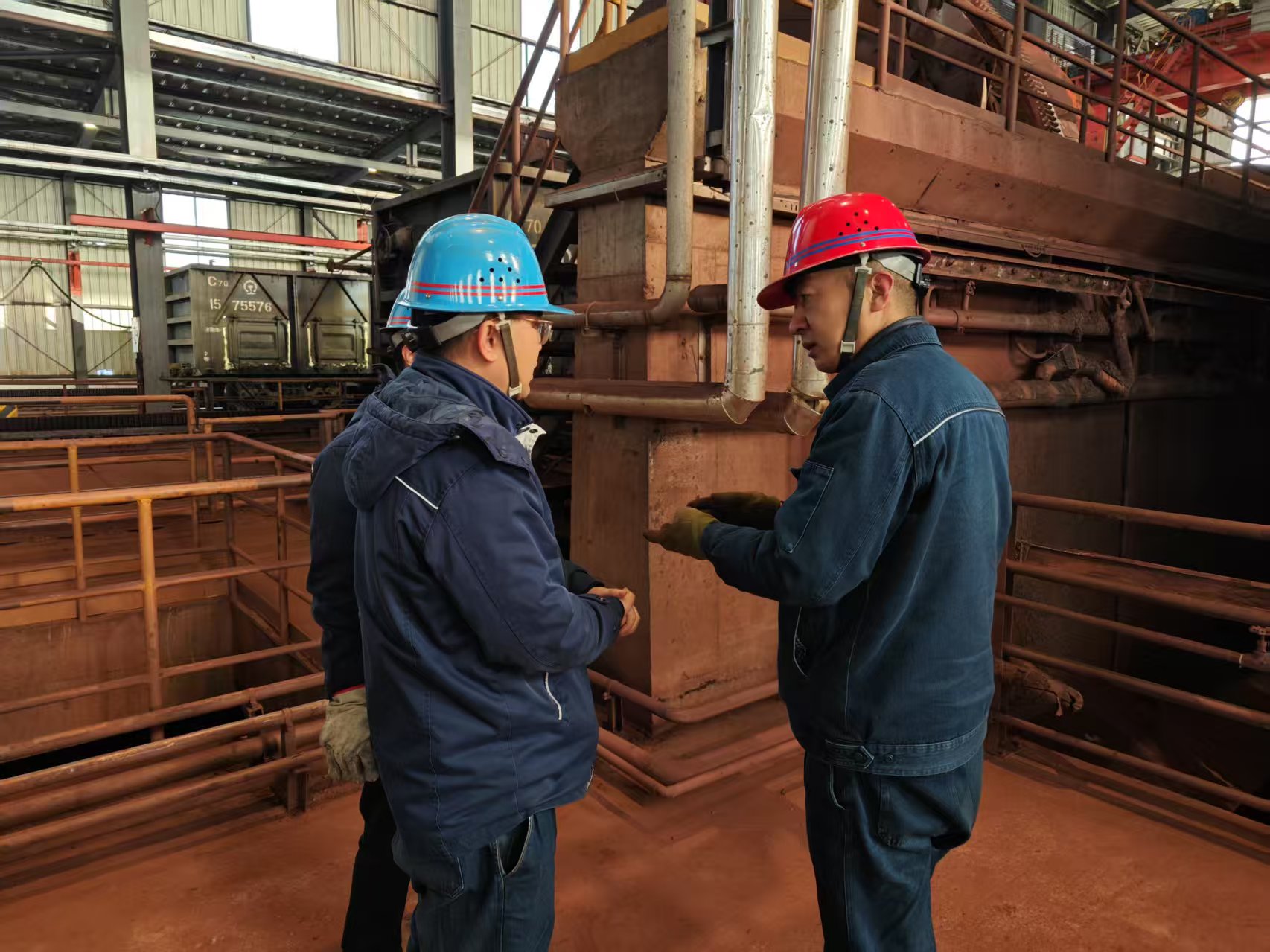 黨建與經營雙融雙促 刷新生產進度條 黨建與經營雙融雙促 刷新生產進度條