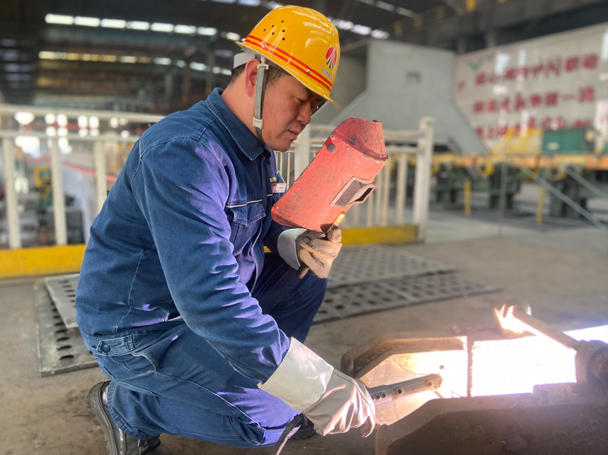 讓會(huì)議精神落地生根 催生降本新碩果 讓會(huì)議精神落地生根 催生降本新碩果