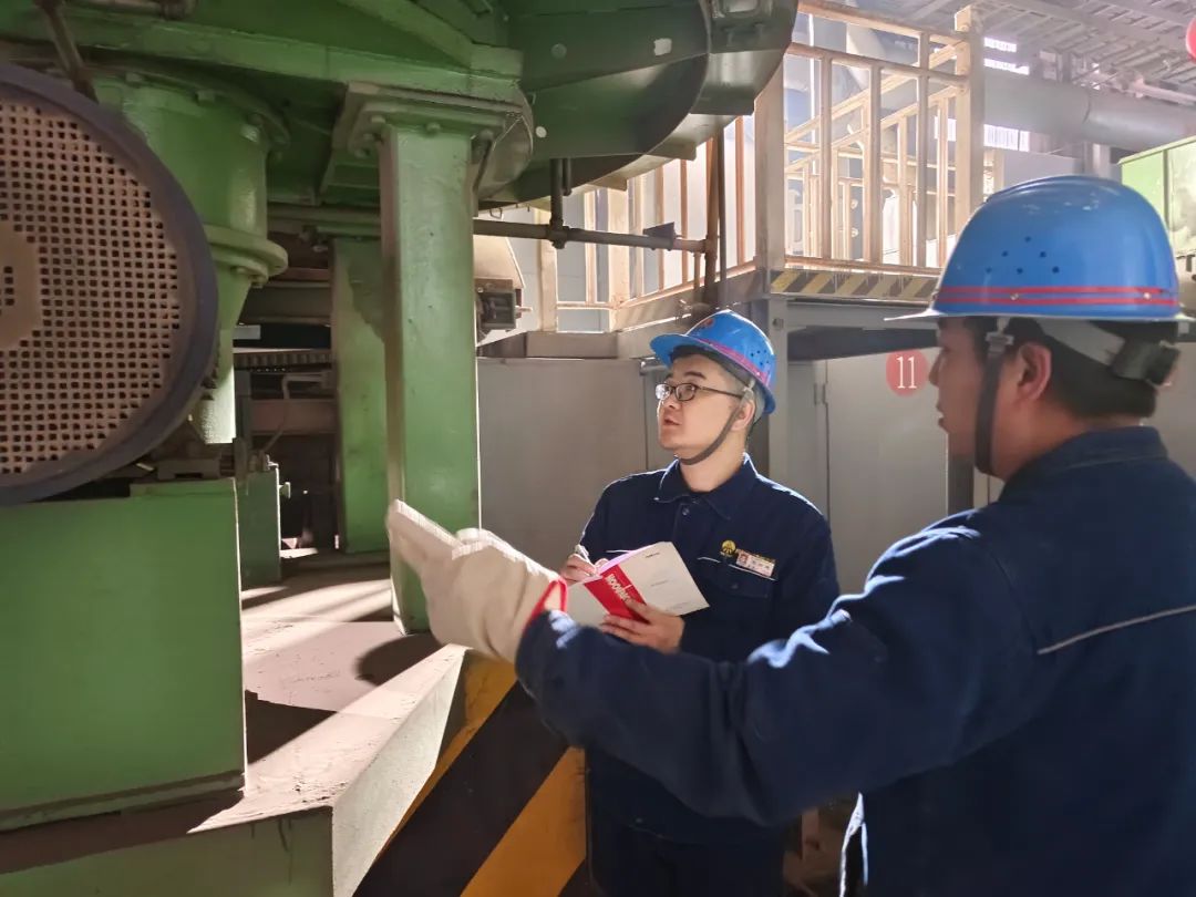 龍鋼公司450㎡燒結(jié)機系統(tǒng)檢修完美收官 龍鋼公司450㎡燒結(jié)機系統(tǒng)檢修完美收官