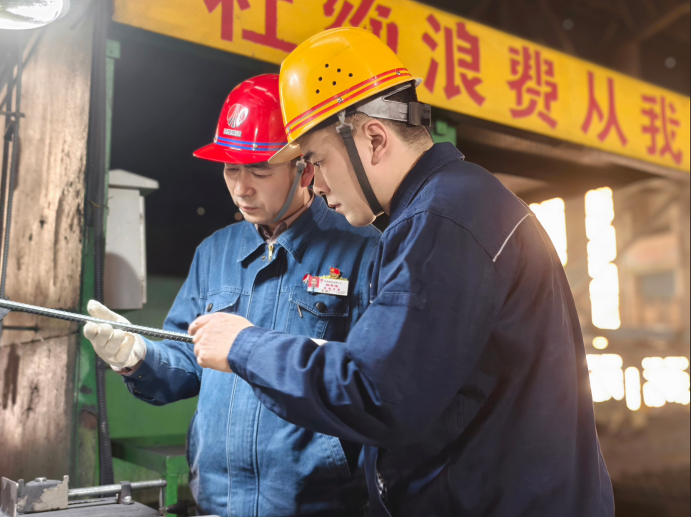 厚植人才“沃土” 綻放創新“繁花”——楊軍濤勞模(工匠)創新工作室探索技能人才培養新模式 厚植人才“沃土” 綻放創新“繁花”——楊軍濤勞模(工匠)創新工作室探索技能人才培養新模式