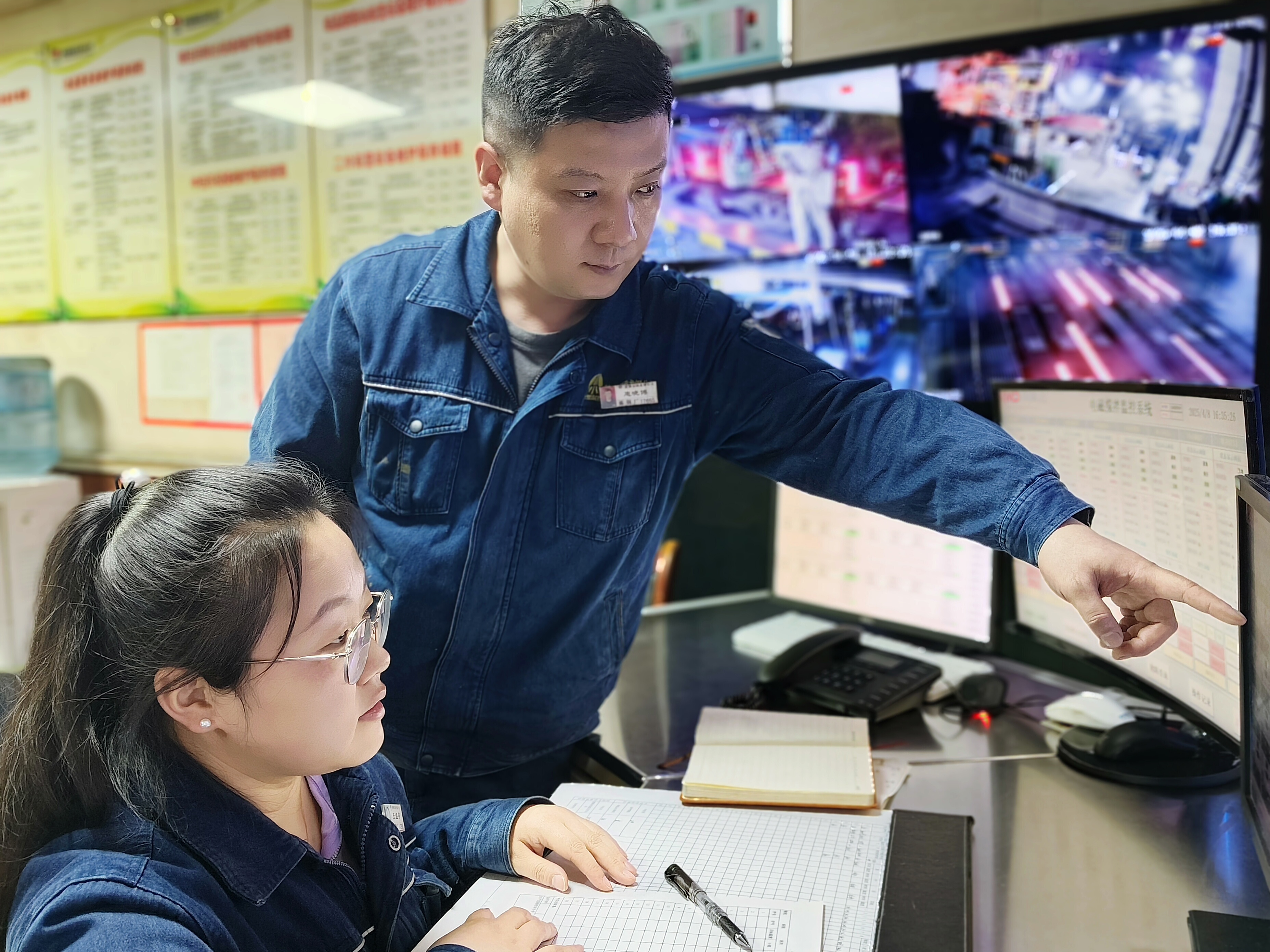 匠心淬煉綻鋼花 協(xié)同奮進譜新篇 匠心淬煉綻鋼花 協(xié)同奮進譜新篇