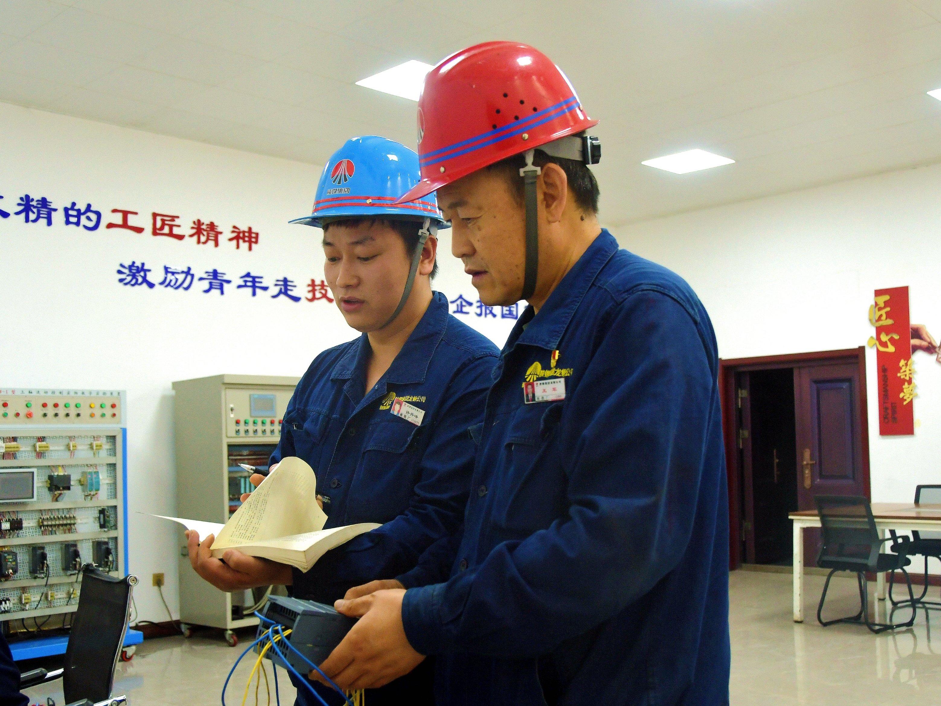 初夏熱浪不及青春滾燙 初夏熱浪不及青春滾燙