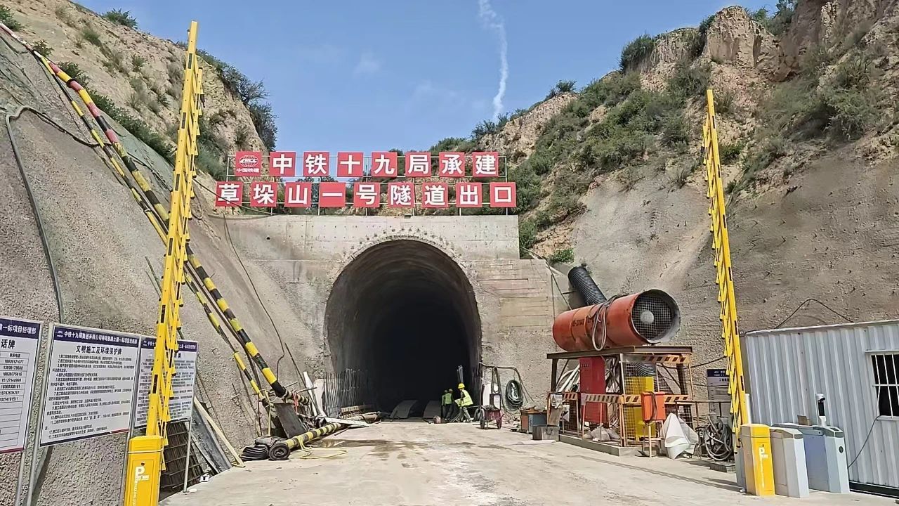 “禹龍”鋼材鑄就神瓦鐵路鋼鐵脊梁 “禹龍”鋼材鑄就神瓦鐵路鋼鐵脊梁