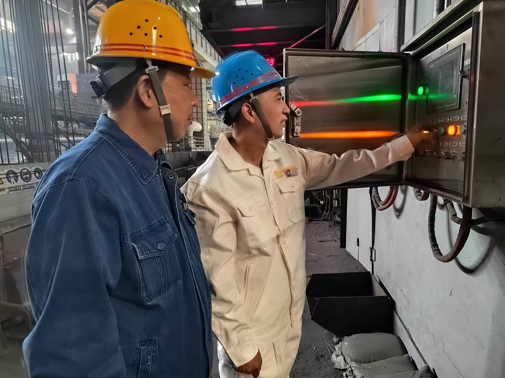 “三招聯(lián)動”助力降本突圍破局 “三招聯(lián)動”助力降本突圍破局