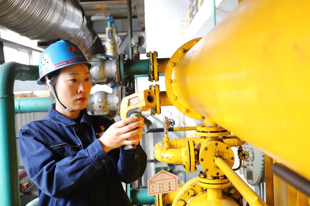 錘煉“硬作風” 以降本“支點”撬動增效“杠桿” 錘煉“硬作風” 以降本“支點”撬動增效“杠桿”