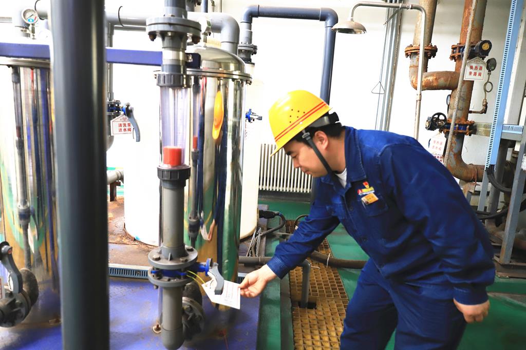 錘煉“硬作風” 以降本“支點”撬動增效“杠桿” 錘煉“硬作風” 以降本“支點”撬動增效“杠桿”