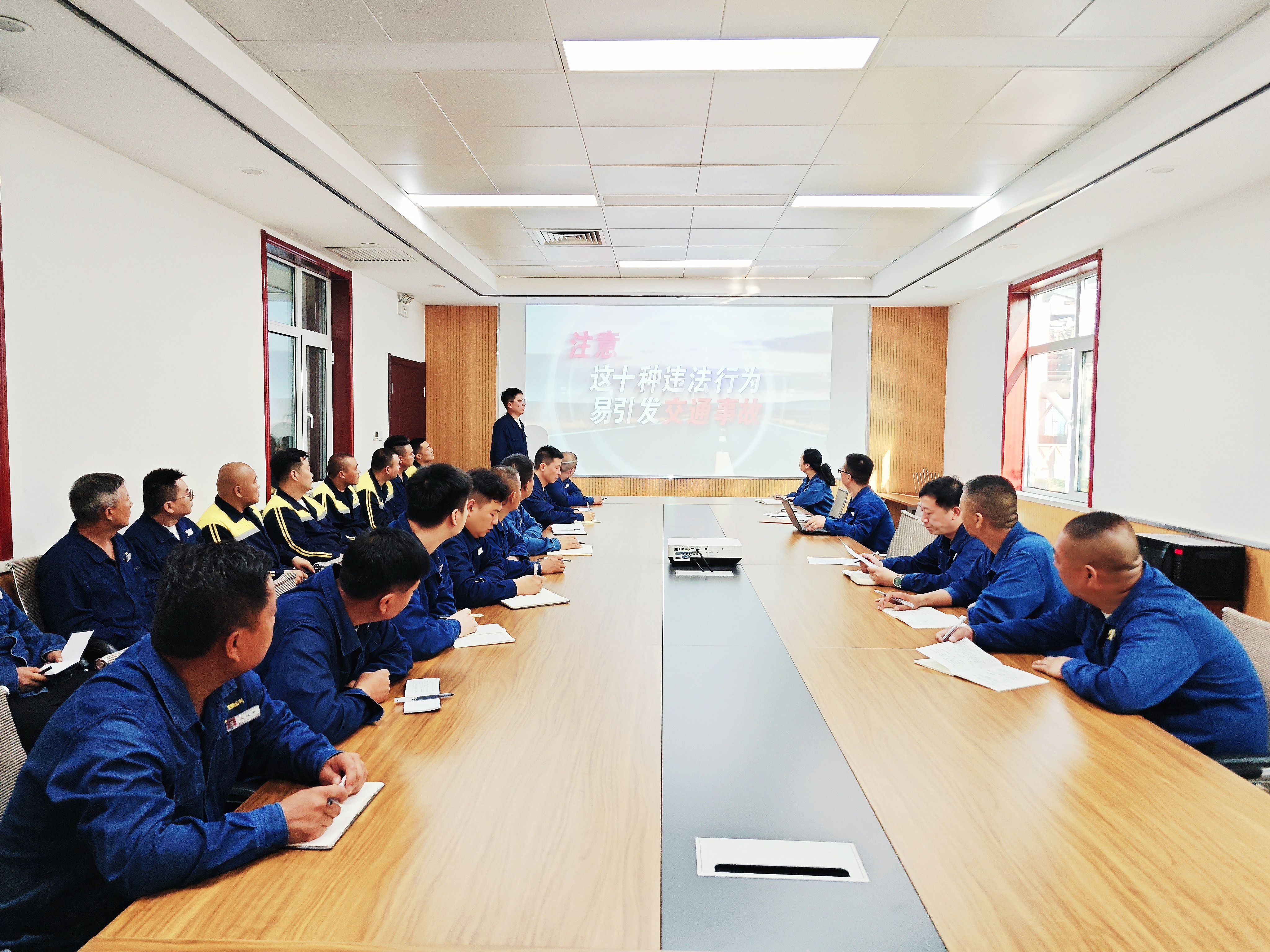 以實干實績交出物流亮眼答卷 以實干實績交出物流亮眼答卷