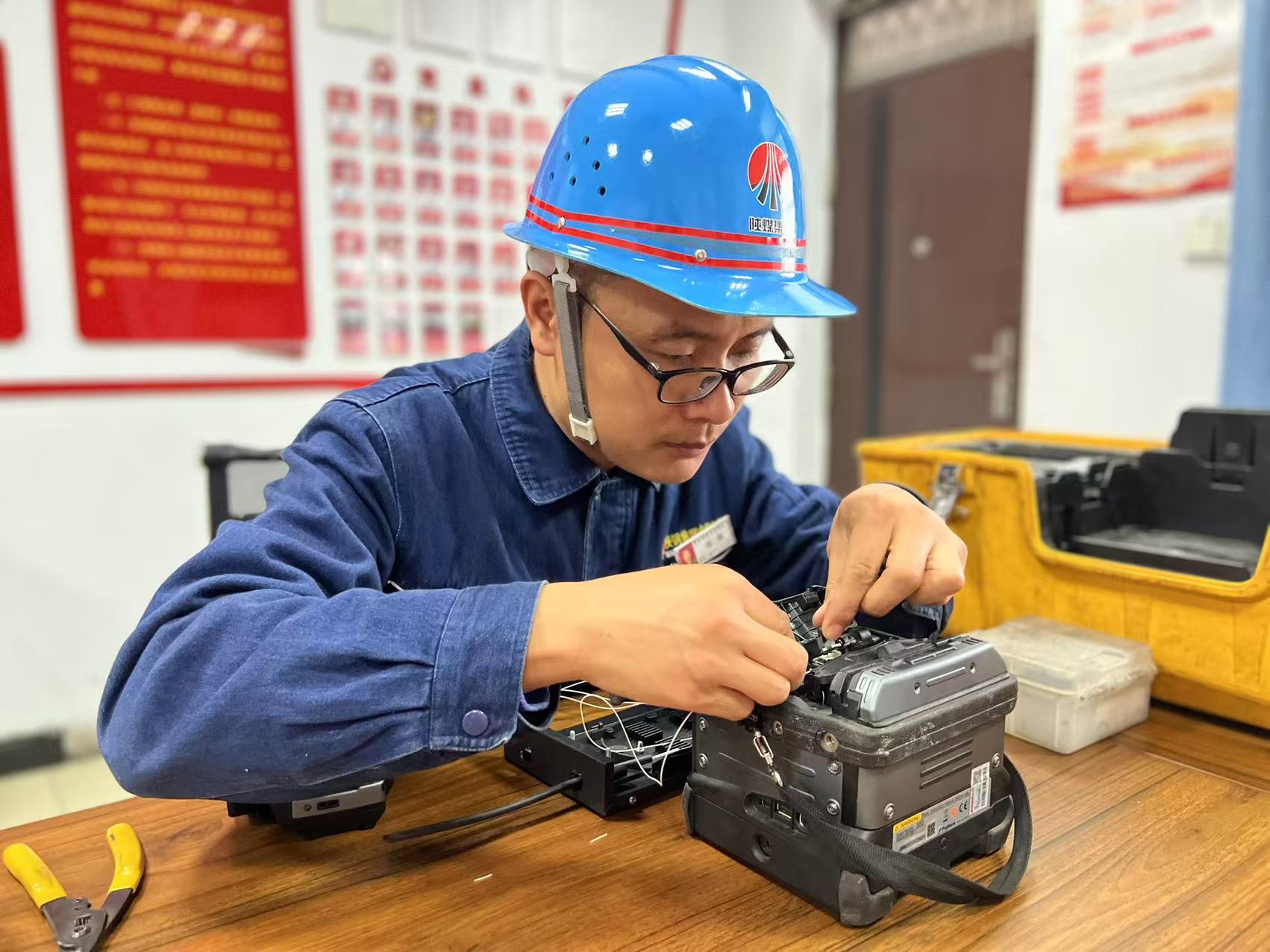 創新鑄劍 看龍鋼如何用科技“智”造新效益 創新鑄劍 看龍鋼如何用科技“智”造新效益