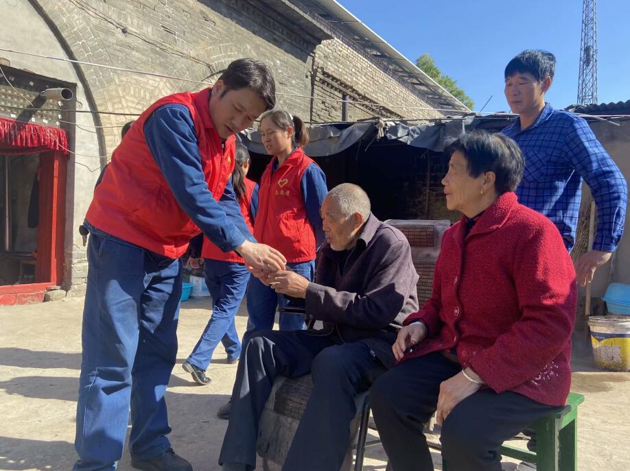 聚星火之光 青春逐夢正當時——龍鋼公司軋鋼廠團委榮獲陜煤集團“五四紅旗團委”稱號 聚星火之光 青春逐夢正當時——龍鋼公司軋鋼廠團委榮獲陜煤集團“五四紅旗團委”稱號