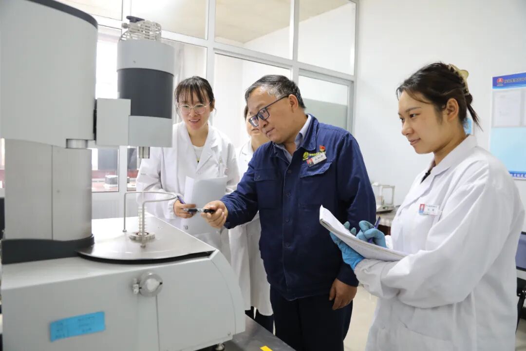 質量賦能新質生產力!龍鋼公司再獲省級殊榮 質量賦能新質生產力!龍鋼公司再獲省級殊榮