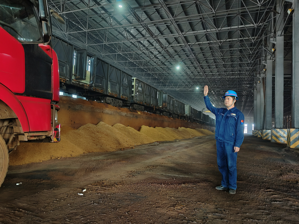 奮戰四季度 一線攻堅淬青春 奮戰四季度 一線攻堅淬青春