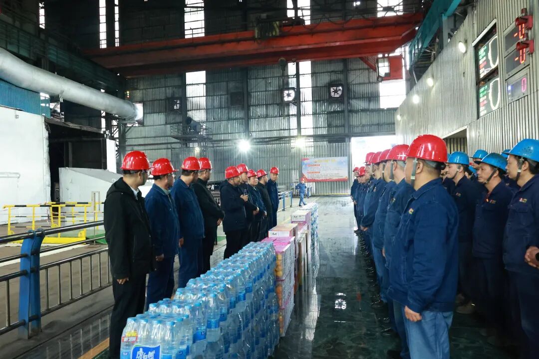 陜鋼集團領(lǐng)導(dǎo)到漢鋼公司督導(dǎo)檢查安全生產(chǎn)工作 陜鋼集團領(lǐng)導(dǎo)到漢鋼公司督導(dǎo)檢查安全生產(chǎn)工作