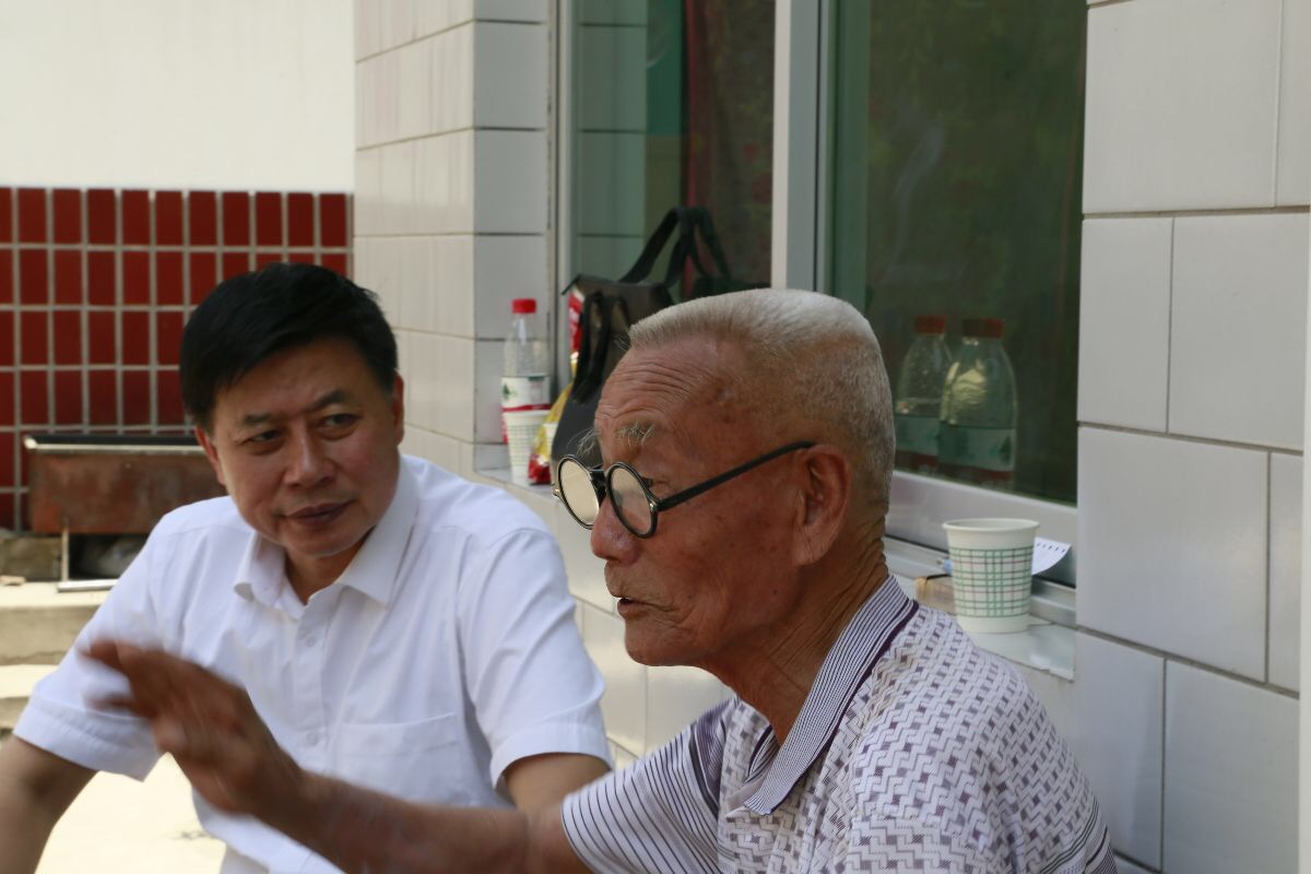 死守陣地 哪都不去—記陜鋼集團龍鋼公司老煉鐵工人孫百萬 死守陣地 哪都不去—記陜鋼集團龍鋼公司老煉鐵工人孫百萬