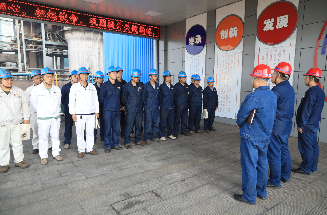 科學引導,創造平臺,打造鐵前系統一流技術團隊——龍鋼公司煉鐵廠推進專業技術人才培養工作側記 科學引導,創造平臺,打造鐵前系統一流技術團隊——龍鋼公司煉鐵廠推進專業技術人才培養工作側記