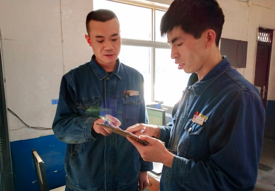 多措并舉打通人才培養(yǎng)渠道——龍鋼公司儲(chǔ)運(yùn)中心大學(xué)生培養(yǎng)工作紀(jì)實(shí) 多措并舉打通人才培養(yǎng)渠道——龍鋼公司儲(chǔ)運(yùn)中心大學(xué)生培養(yǎng)工作紀(jì)實(shí)