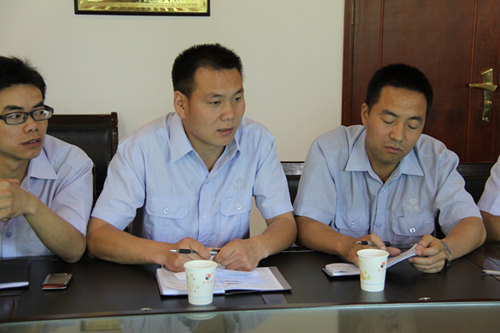 龍鋼集團(tuán)開展送知識下基層暨安全工作座談活動 龍鋼集團(tuán)開展送知識下基層暨安全工作座談活動